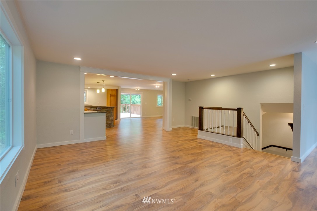 6872 Southeast Fragaria Road Olalla, WA 98359 - Photo 8 of 25 Gallery Image 8