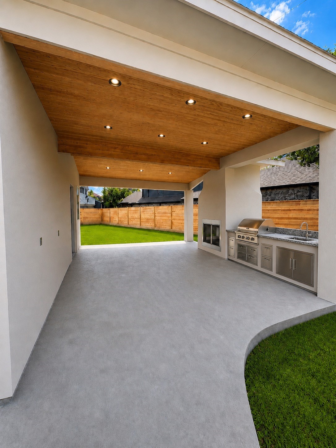 1237 Althea Drive Houston, TX 77018 - Photo 4 of 38 Huge outdoor patio and fireplace with outdoor kitchen. Large Back Yard. Photos are enhanced.