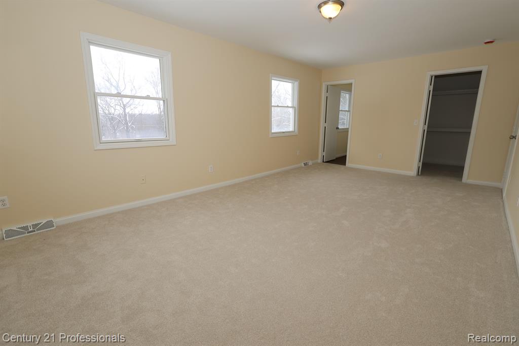 6481 Winans Lake Road Brighton, MI 48116 - Photo 16 of 19 Gallery Image 16