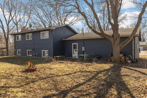$349,900 | 6190 Hillsdale Drive, Mound, MN 55364