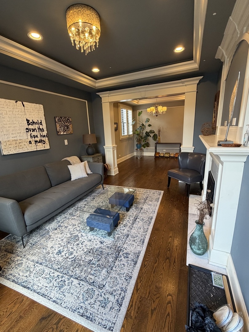 4245 South Langley Avenue, Unit 2 Chicago, IL 60653 - Photo 4 of 12