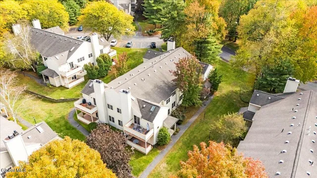 $240,000 | 216 Monmouth Way, Clifton Park, NY 12065