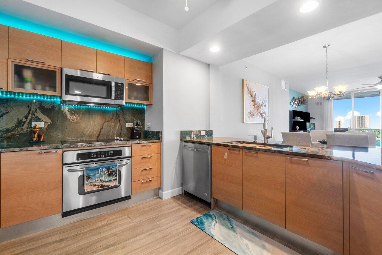 2640 Lake Shore Drive, Unit 711 Riviera Beach, FL 33404 - Photo 19 of 59 012-2640LakeShoreDrive-711-RivieraBeach-