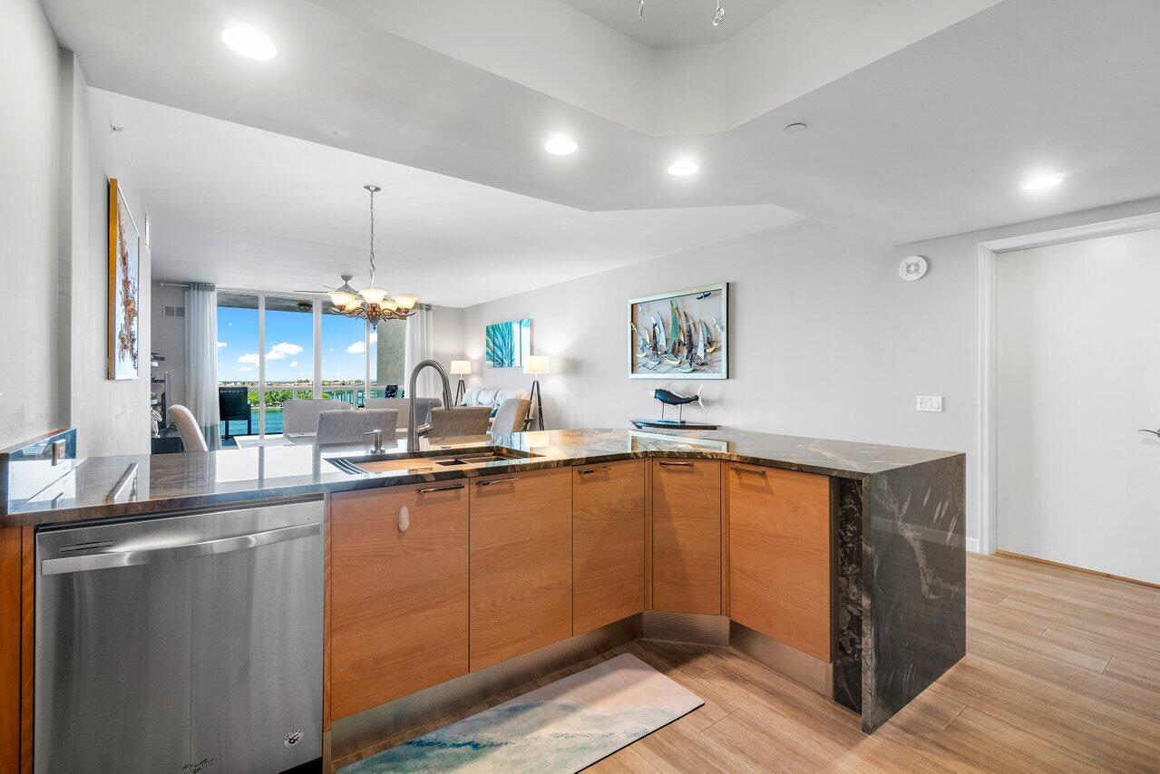 2640 Lake Shore Drive, Unit 711 Riviera Beach, FL 33404 - Photo 20 of 59 kitchen views
