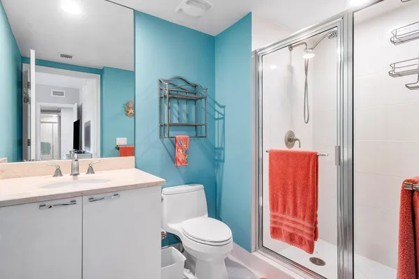$6,000 | 2640 Lake Shore Drive, Unit 711, Riviera Beach, FL 33404