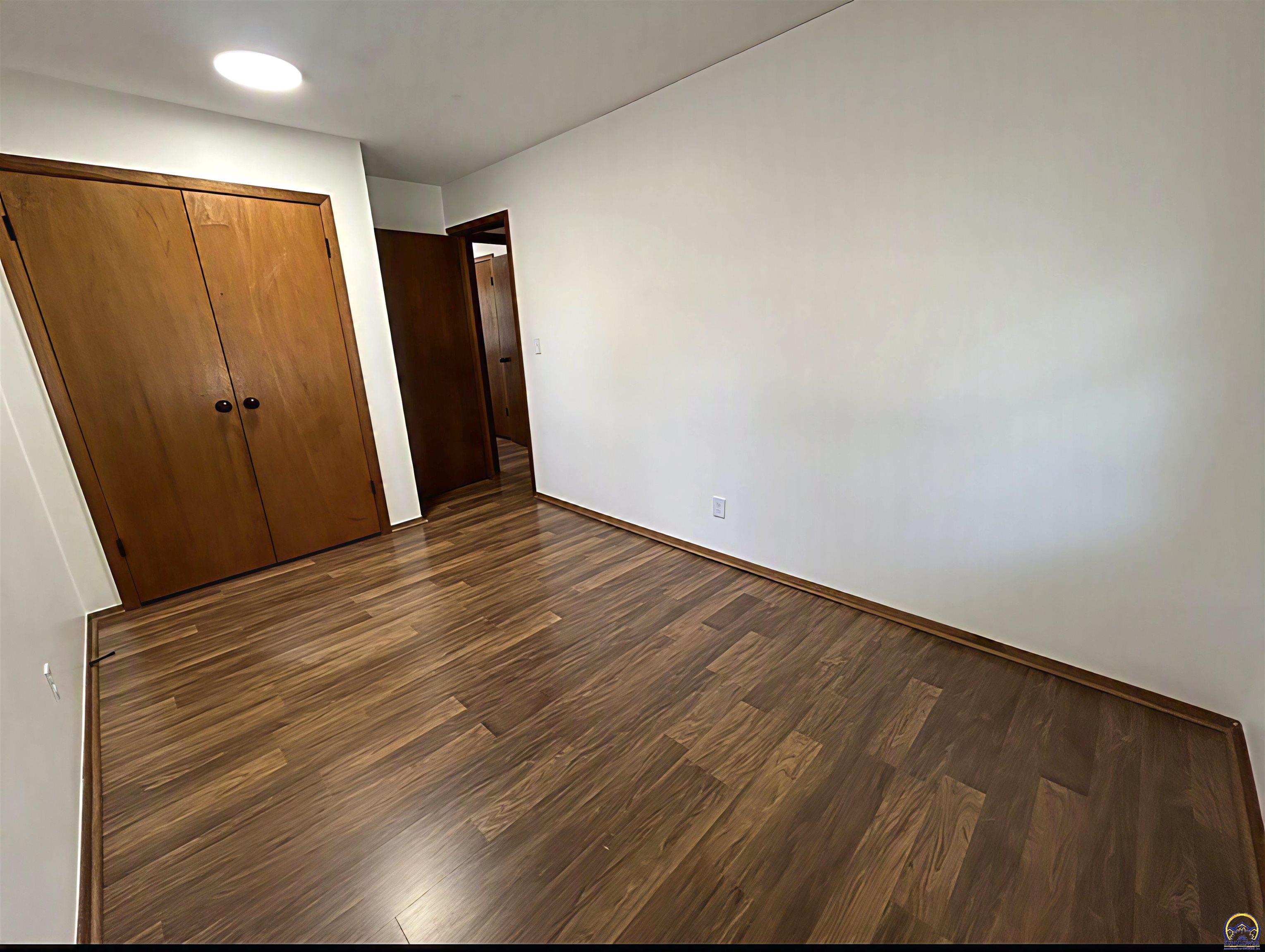 4209 Southwest 34th Street Topeka, KS 66614 - Photo 15 of 21