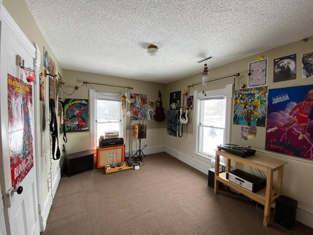 986 Main Street Antioch, IL 60002 - Photo 20 of 24 a view of a room with gym equipment