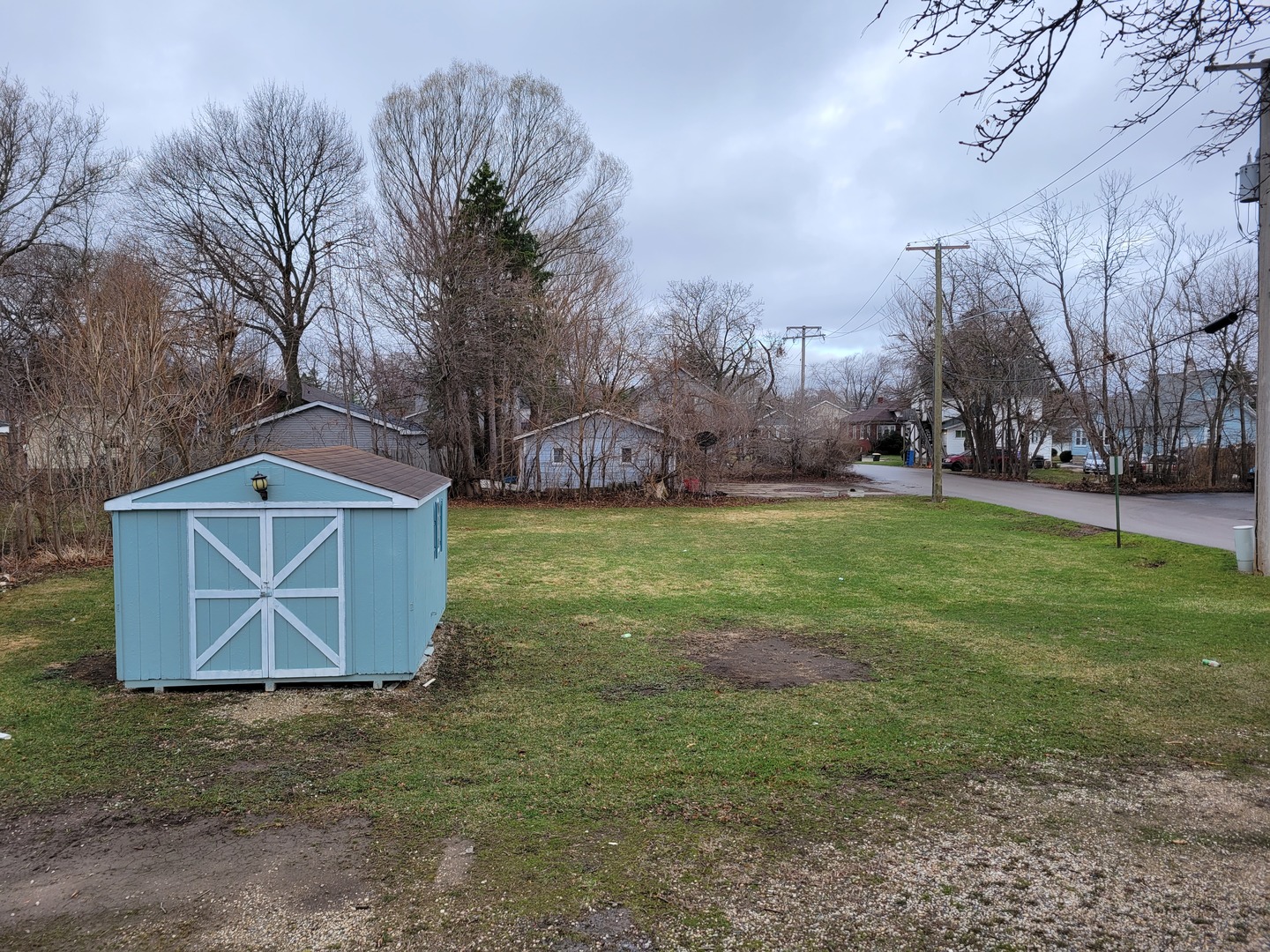 986 Main Street Antioch, IL 60002 - Photo 24 of 24 a view of a backyard with large trees