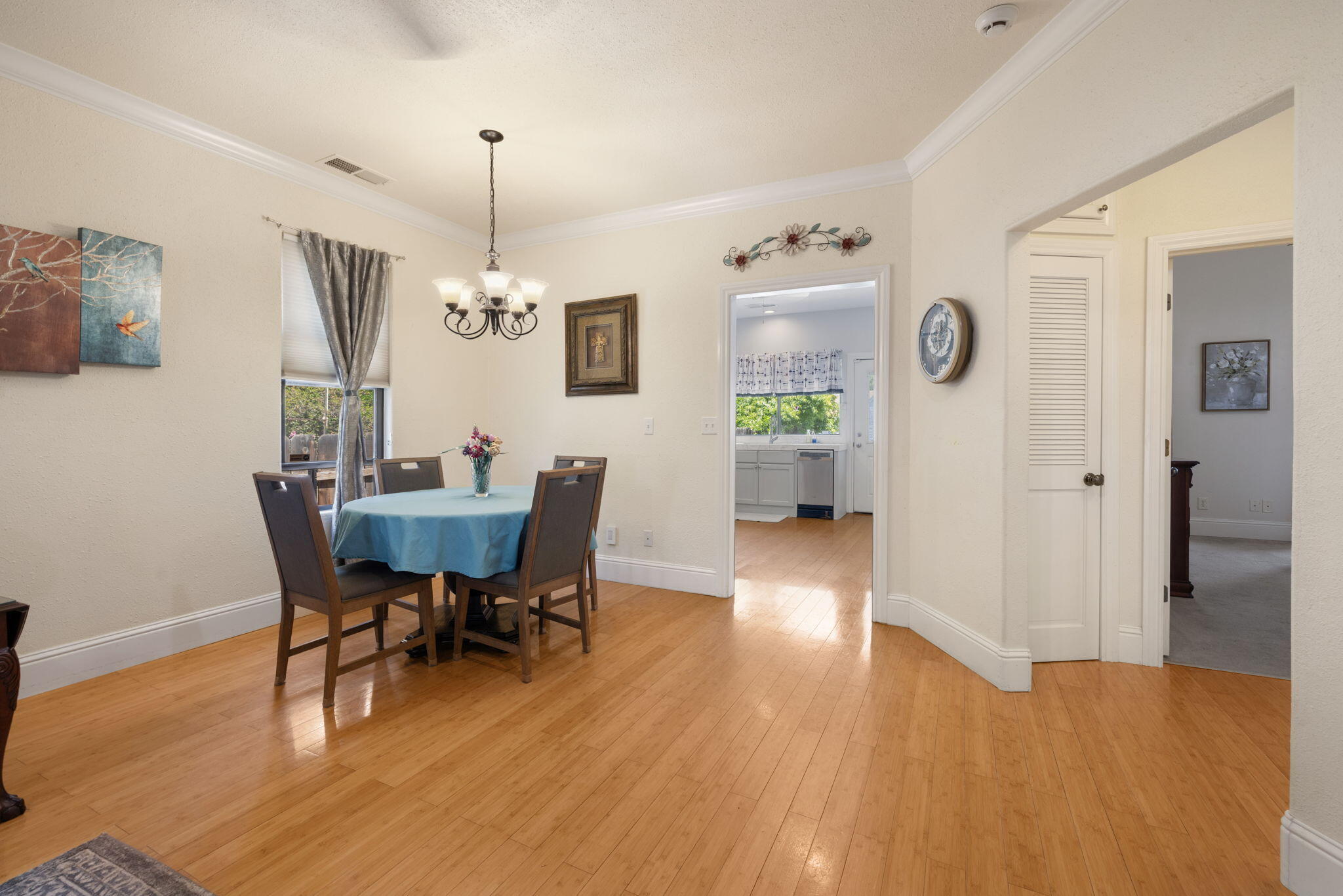 303 North E Street Exeter, CA 93221 - Photo 12 of 44