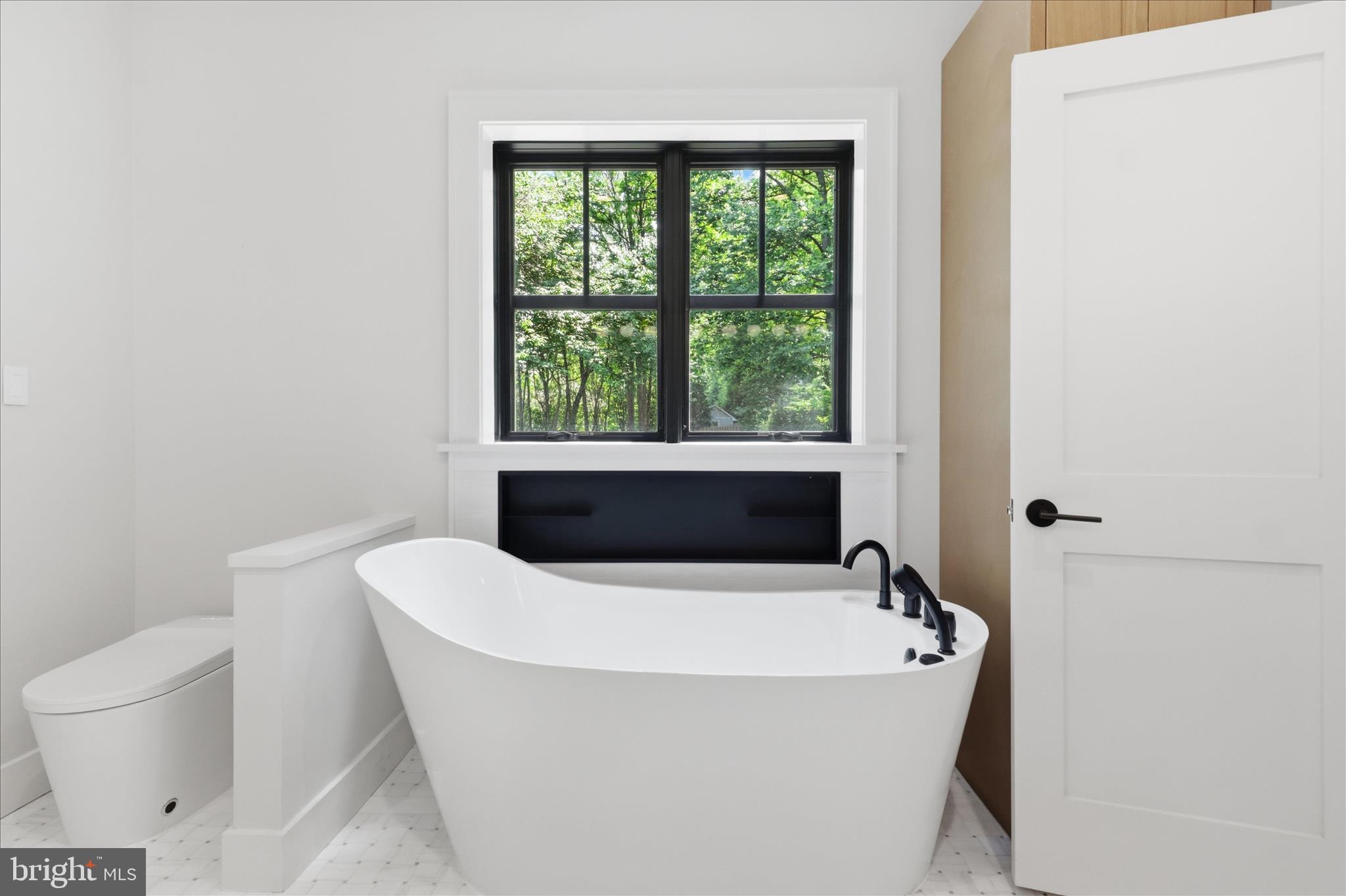5921 Chesterbrook Road McLean, VA 22101 - Photo 37 of 87 Free standing whirlpool tub