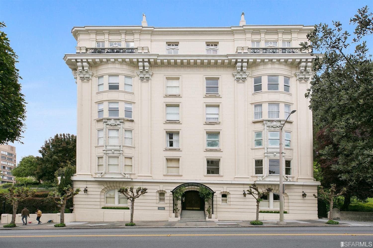 1925 Gough Street, Unit 11 San Francisco, CA 94109 - Photo 2 of 46 a front view of a building