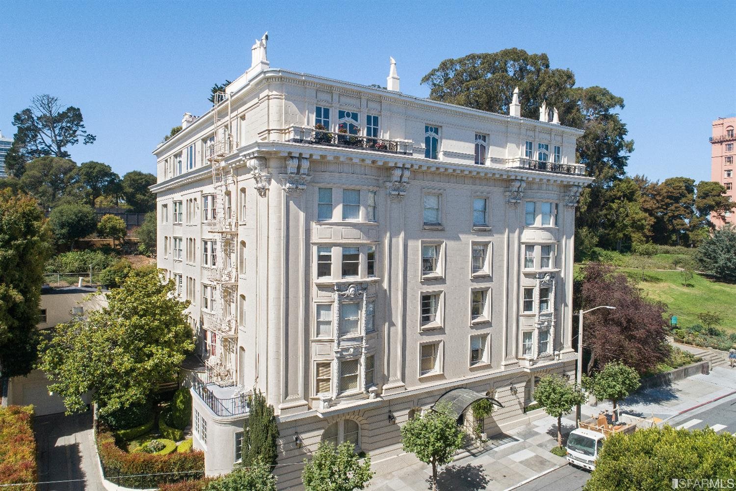 1925 Gough Street, Unit 11 San Francisco, CA 94109 - Photo 37 of 46 a front view of a building