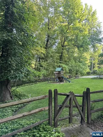 $2,299,000 | 3 Lambs Lane, Cresskill, NJ 07626