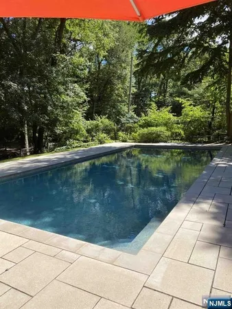 $2,299,000 | 3 Lambs Lane, Cresskill, NJ 07626