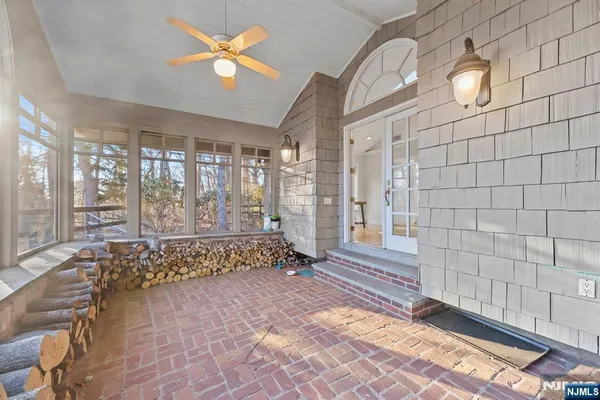 $2,299,000 | 3 Lambs Lane, Cresskill, NJ 07626