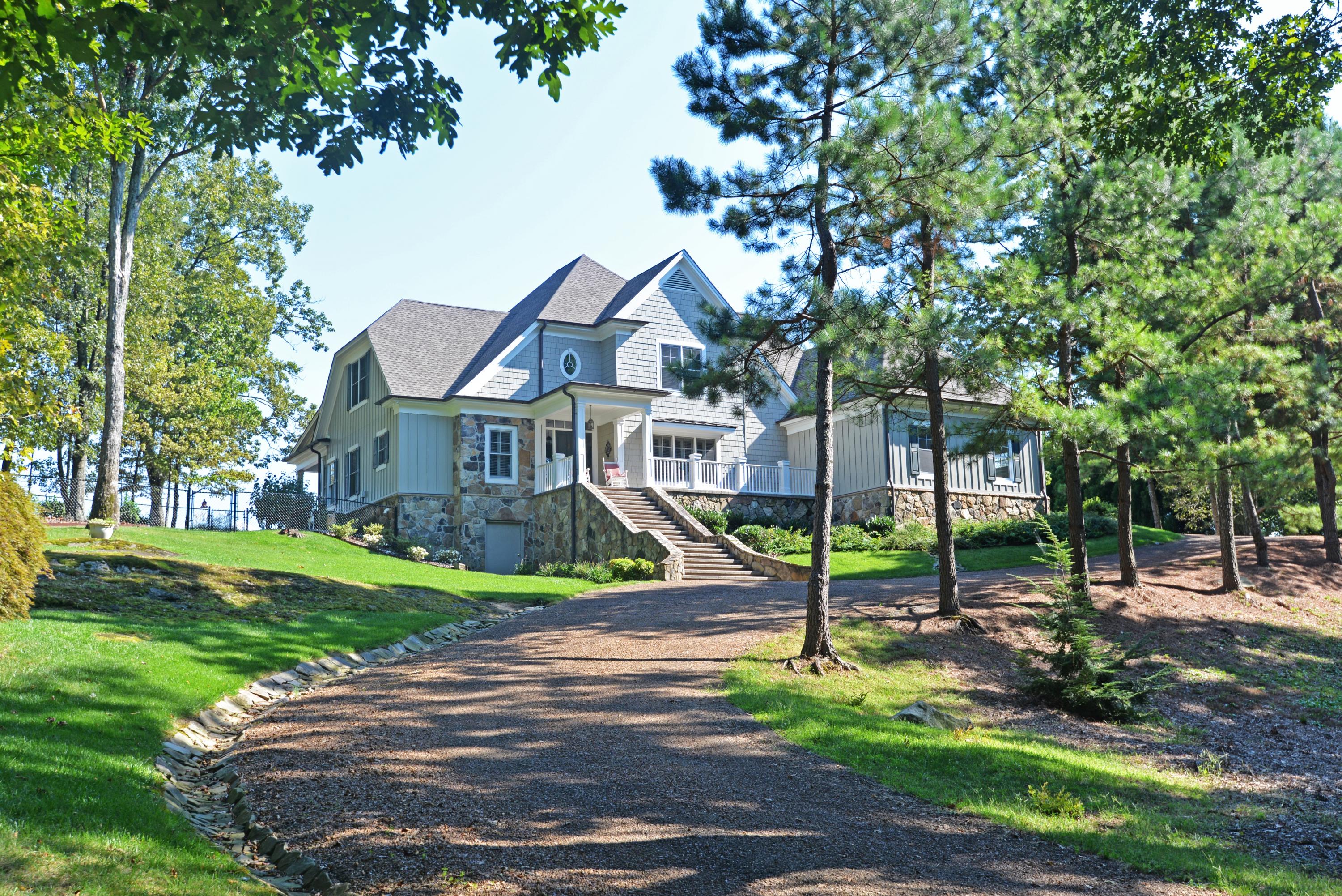1012 Cumberland Road Chattanooga, TN 37419 - Photo 1 of 52 Front view (med) - med