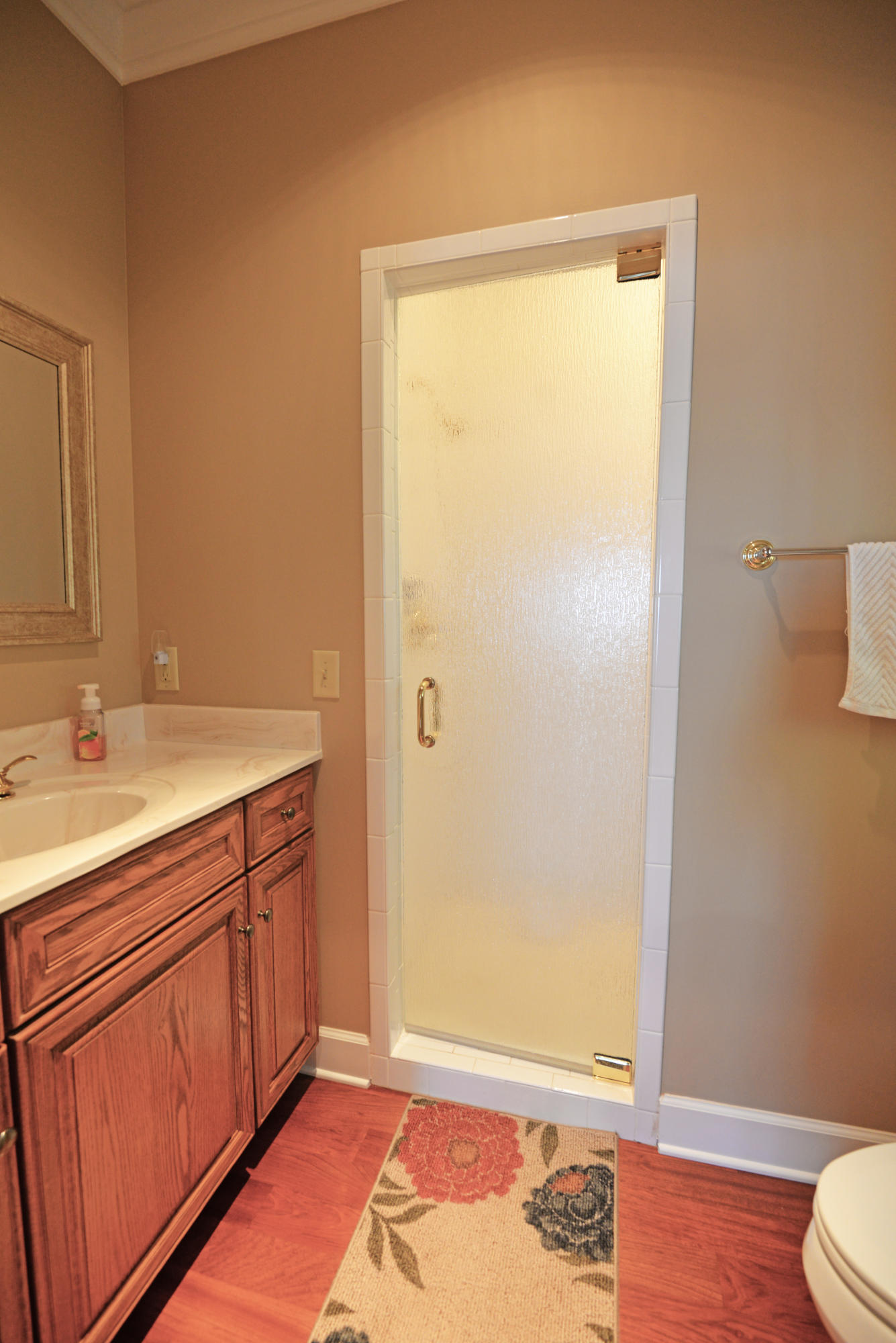 1012 Cumberland Road Chattanooga, TN 37419 - Photo 28 of 52 Main level private bath