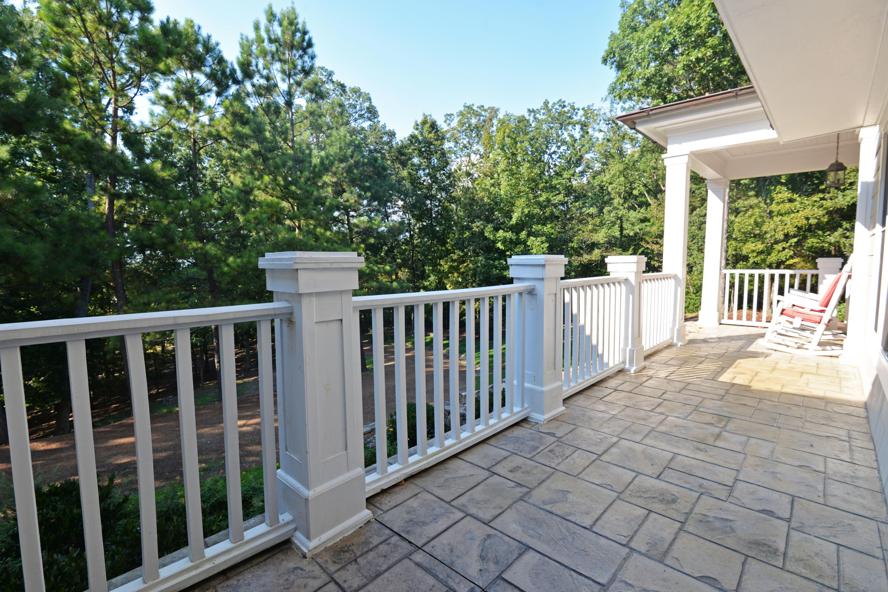 1012 Cumberland Road Chattanooga, TN 37419 - Photo 5 of 52 Front porch