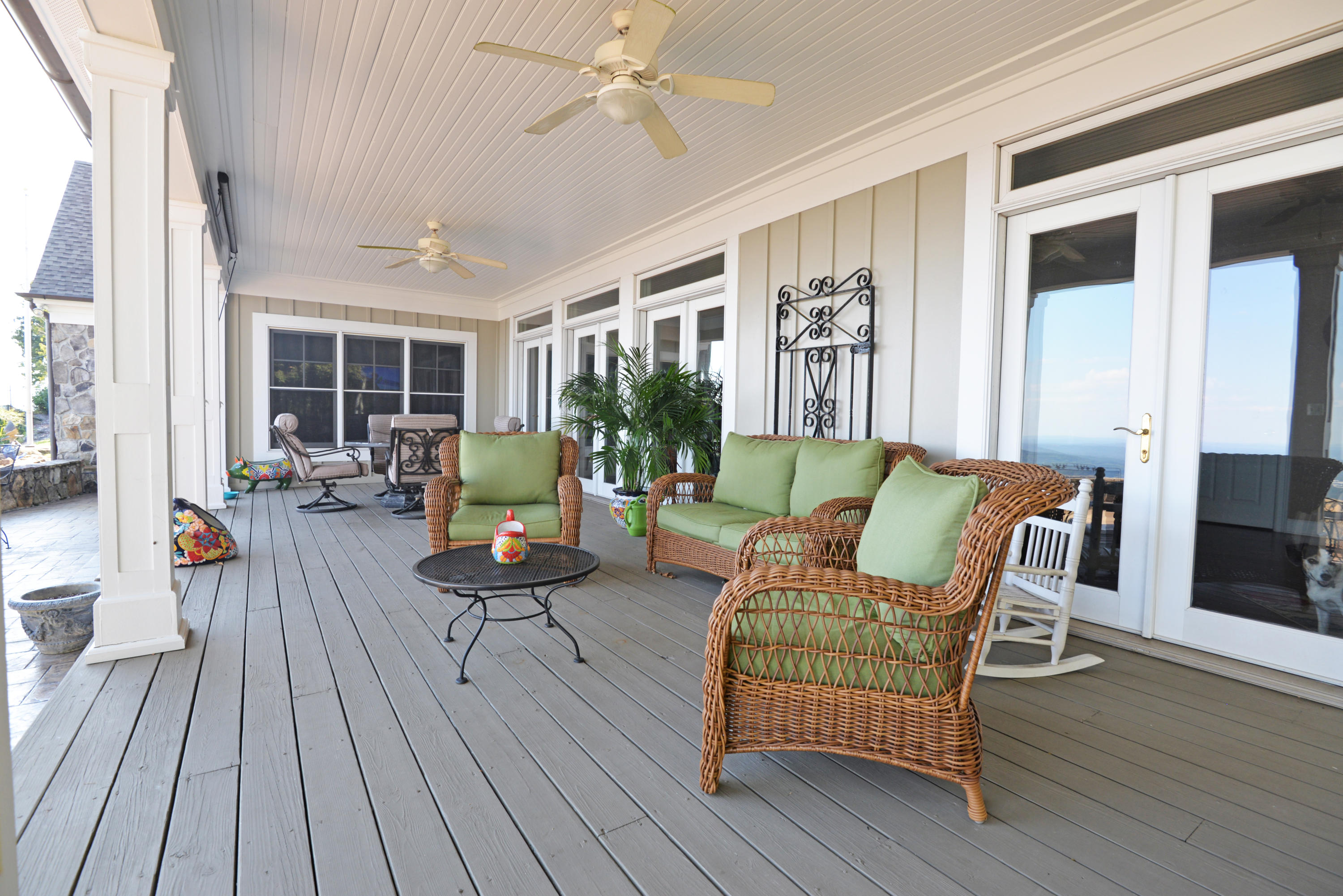 1012 Cumberland Road Chattanooga, TN 37419 - Photo 43 of 52 Covered deck view 3