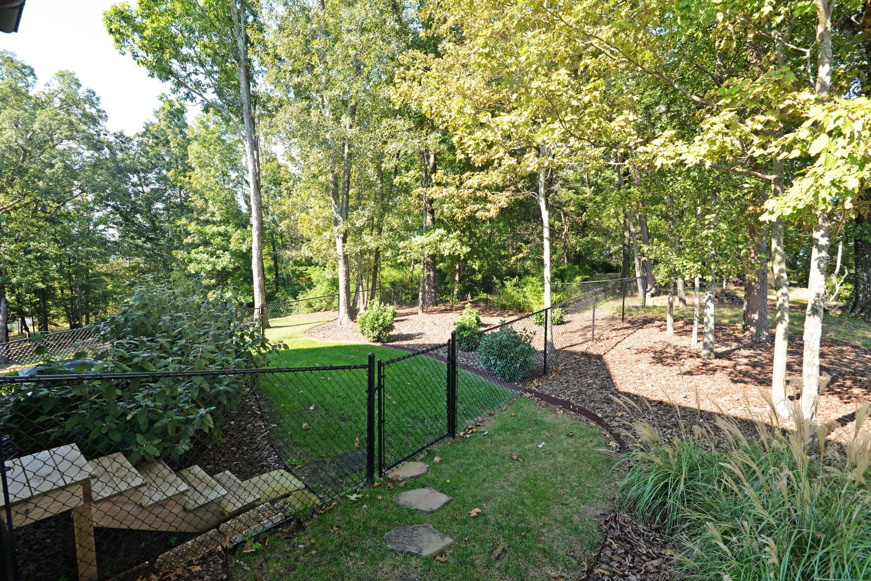 1012 Cumberland Road Chattanooga, TN 37419 - Photo 50 of 52 View of fenced area from behind - med