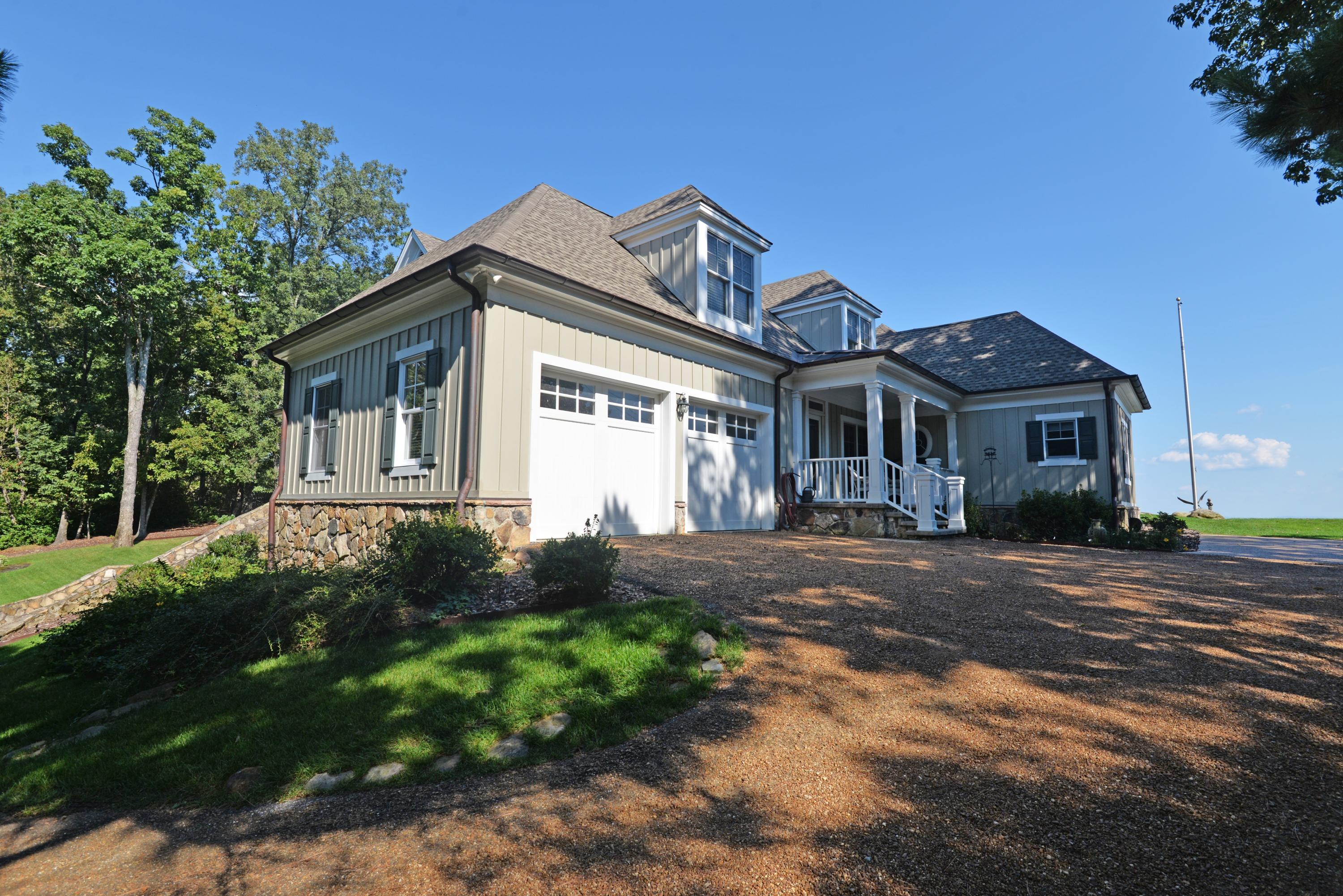 1012 Cumberland Road Chattanooga, TN 37419 - Photo 51 of 52 Side loading garages - med
