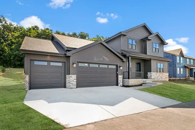 $649,900 | 401 Michelle Lane, Unit 66, Cottage Grove, WI 53527