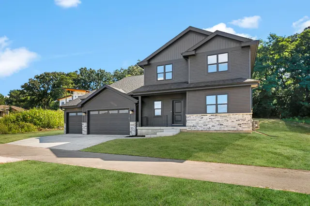 $649,900 | 401 Michelle Lane, Unit 66, Cottage Grove, WI 53527