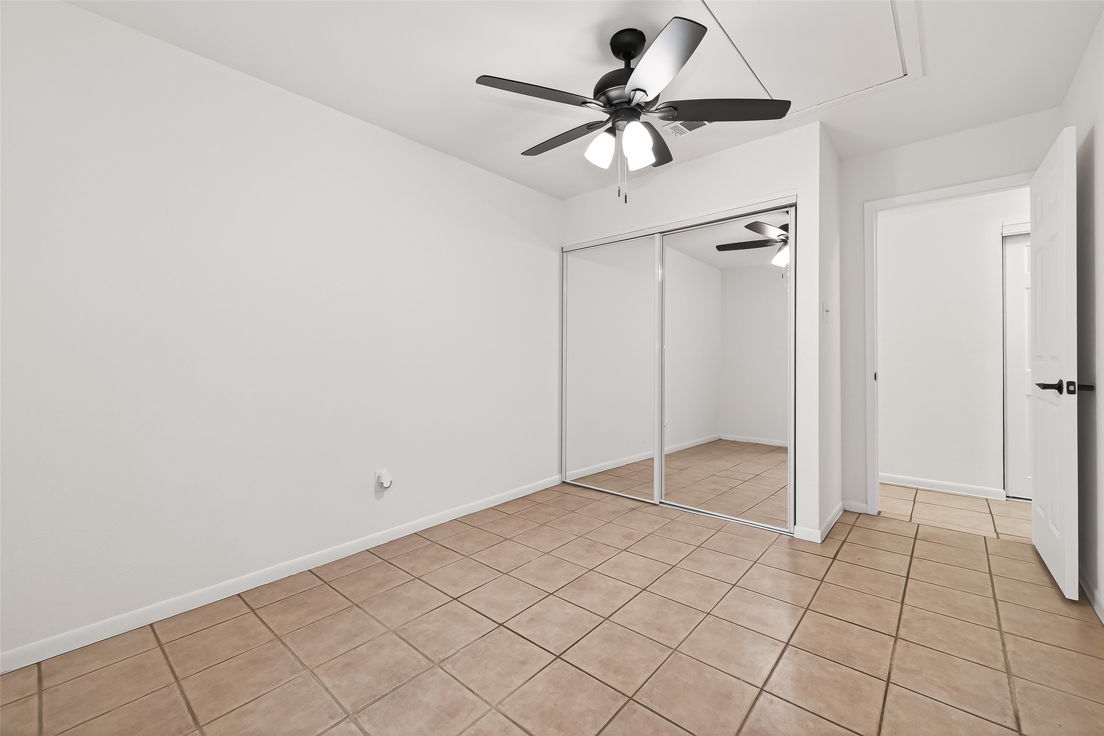 1 Laurel Oak Place Spring, TX 77380 - Photo 25 of 39 a view of an empty room