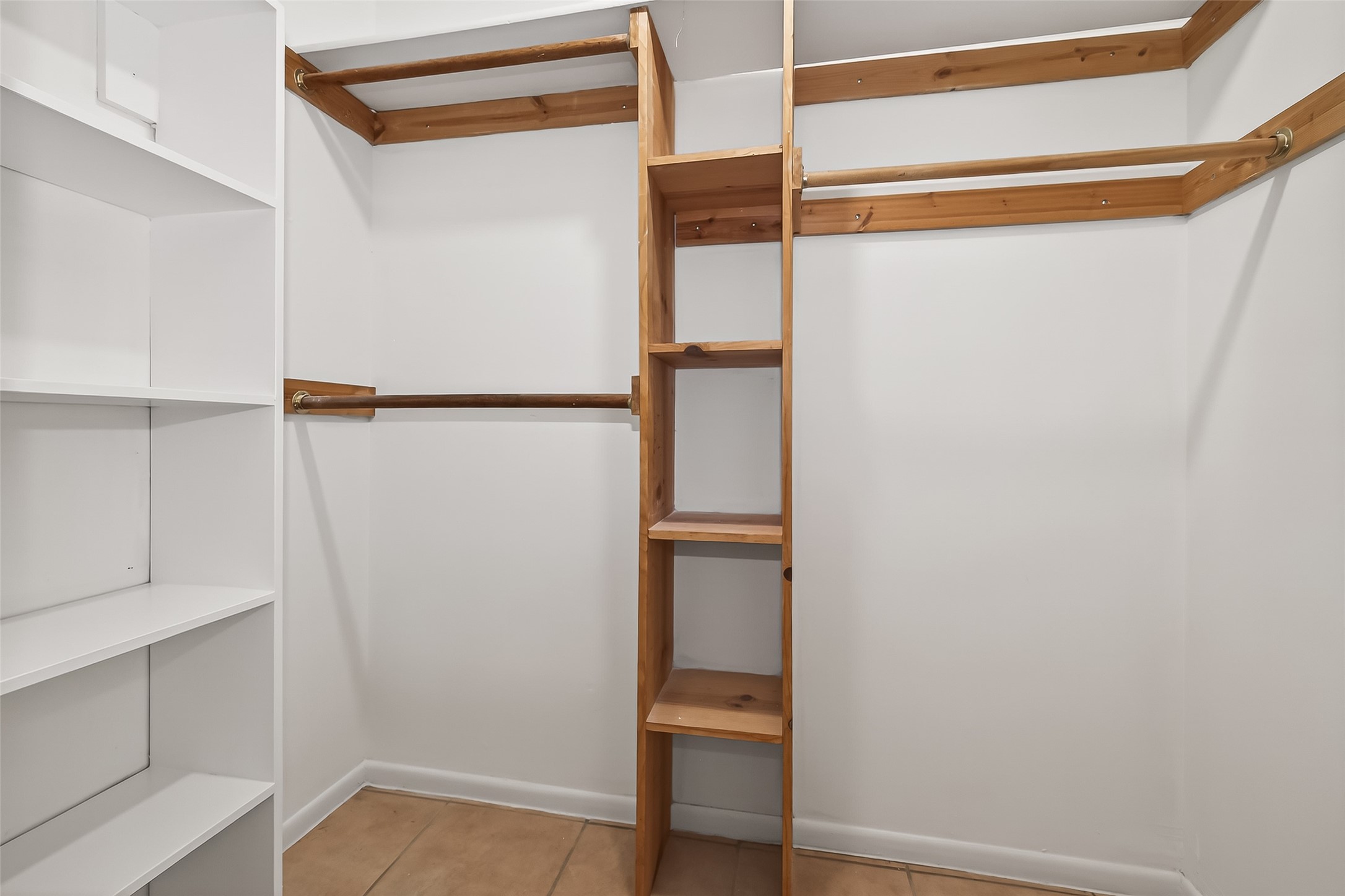 1 Laurel Oak Place Spring, TX 77380 - Photo 32 of 39 a view of walk in closet