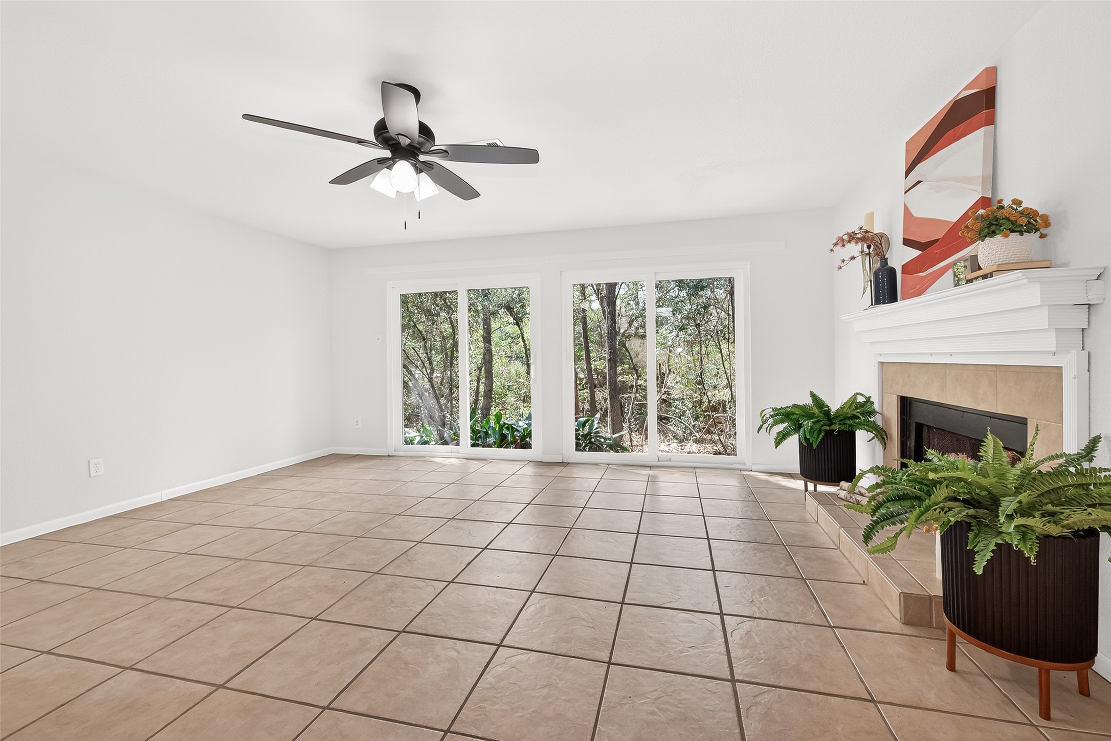 1 Laurel Oak Place Spring, TX 77380 - Photo 9 of 39 a view of an empty room with a window