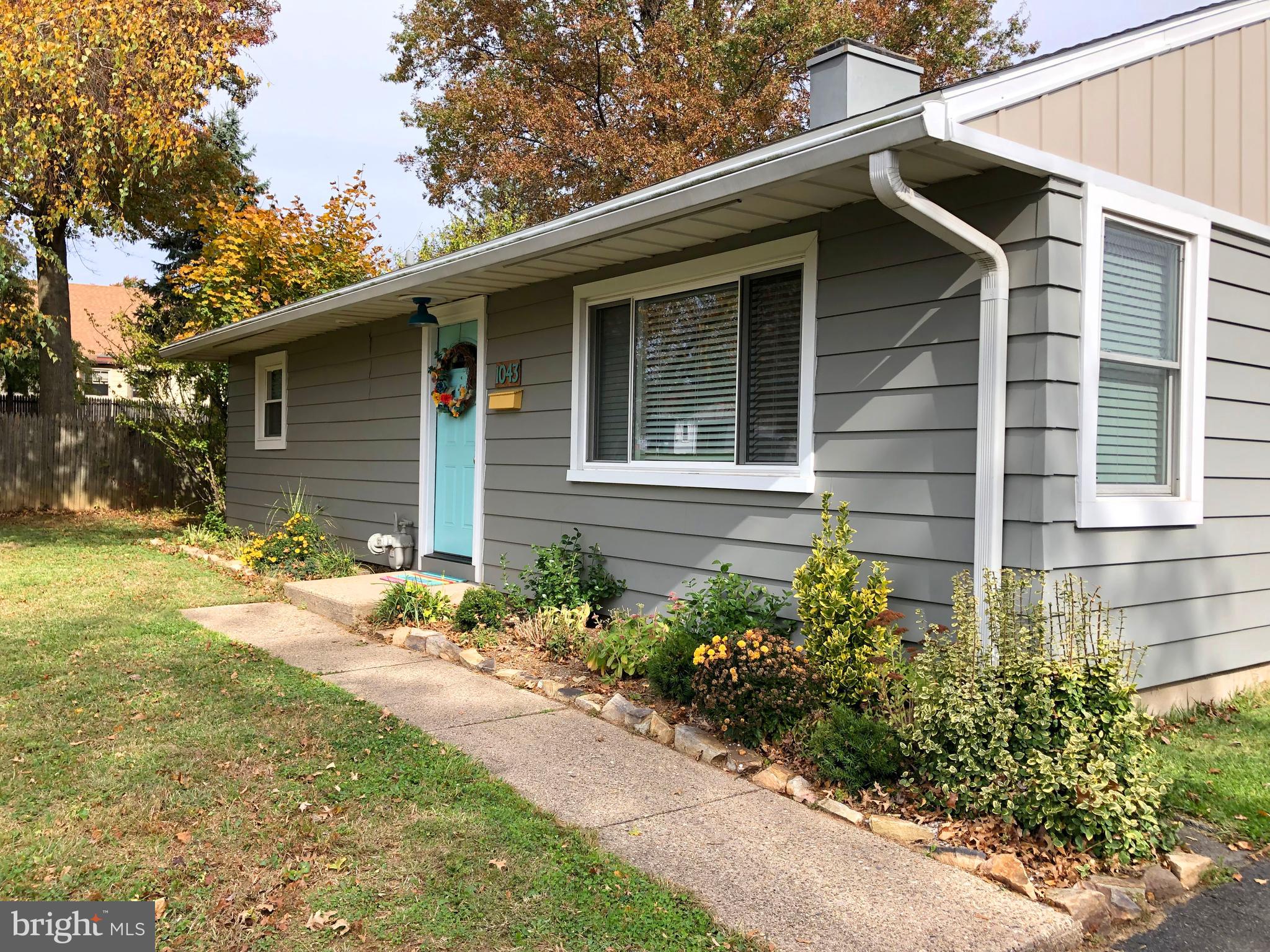 1043 Harding Road Southampton, PA 18966 - Photo 2 of 43 Gallery Image 2