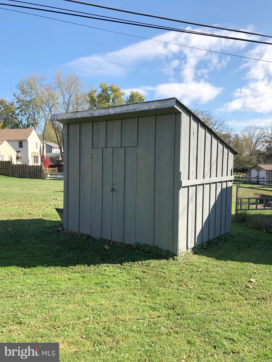 1043 Harding Road Southampton, PA 18966 - Photo 41 of 43 Rear Shed