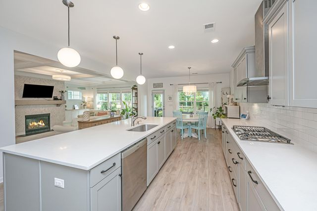 $635,000 | 542 Dunswell Drive, Summerville, SC 29486