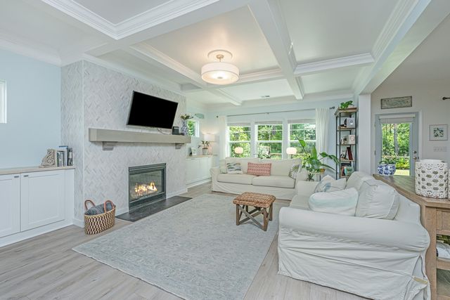 $635,000 | 542 Dunswell Drive, Summerville, SC 29486