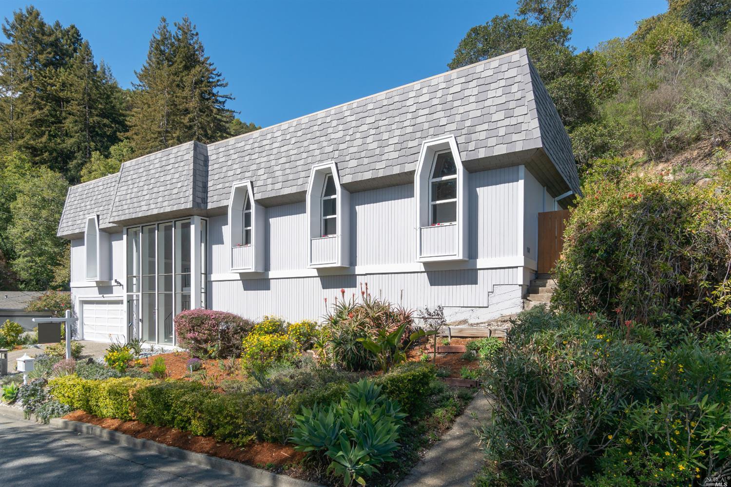 75 Convent Court San Rafael, CA 94901 - Photo 1 of 1 Gallery Image 1