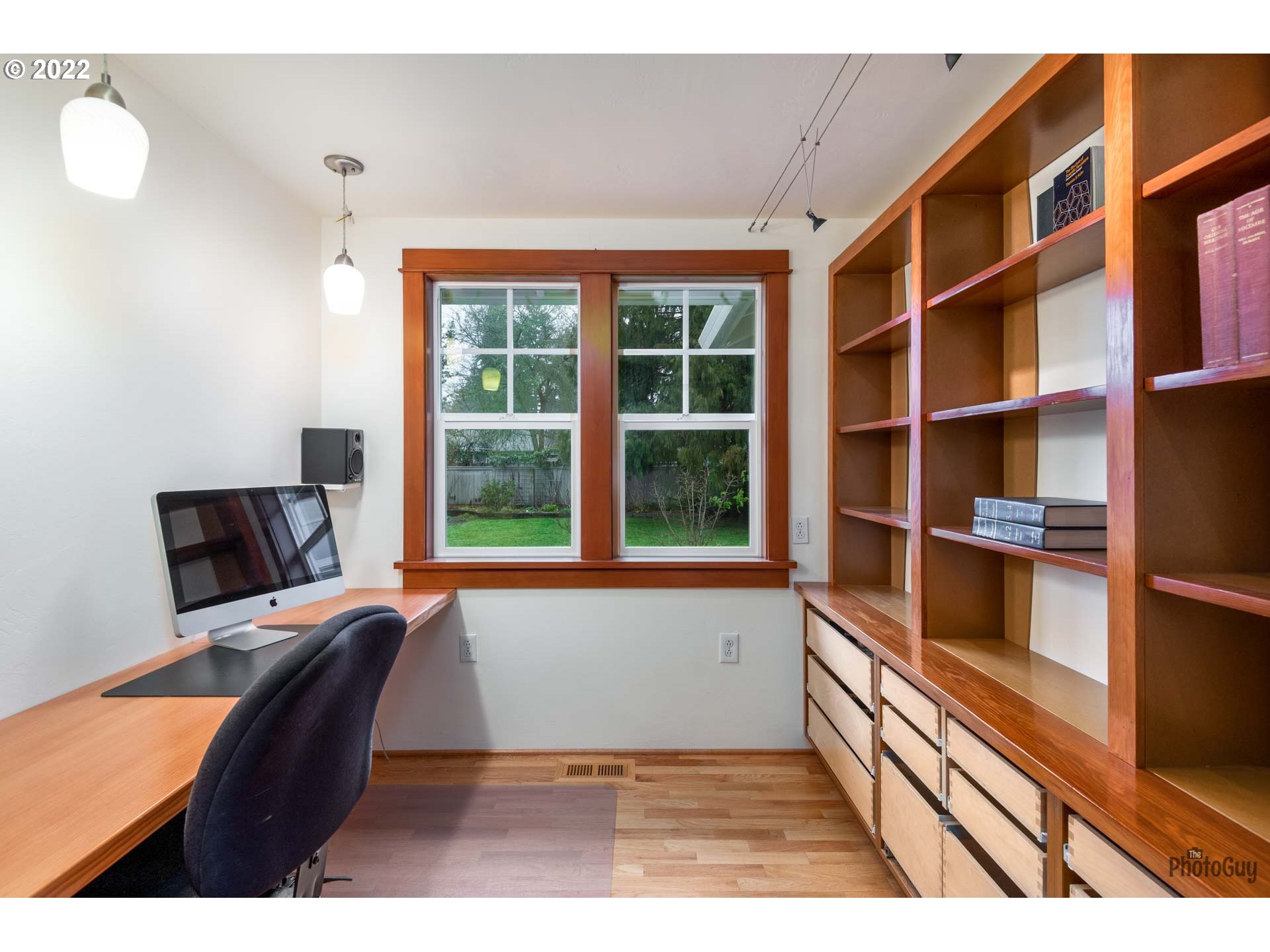 2027 Monterey Lane Eugene, OR 97401 - Photo 26 of 32 a room with furniture and a window