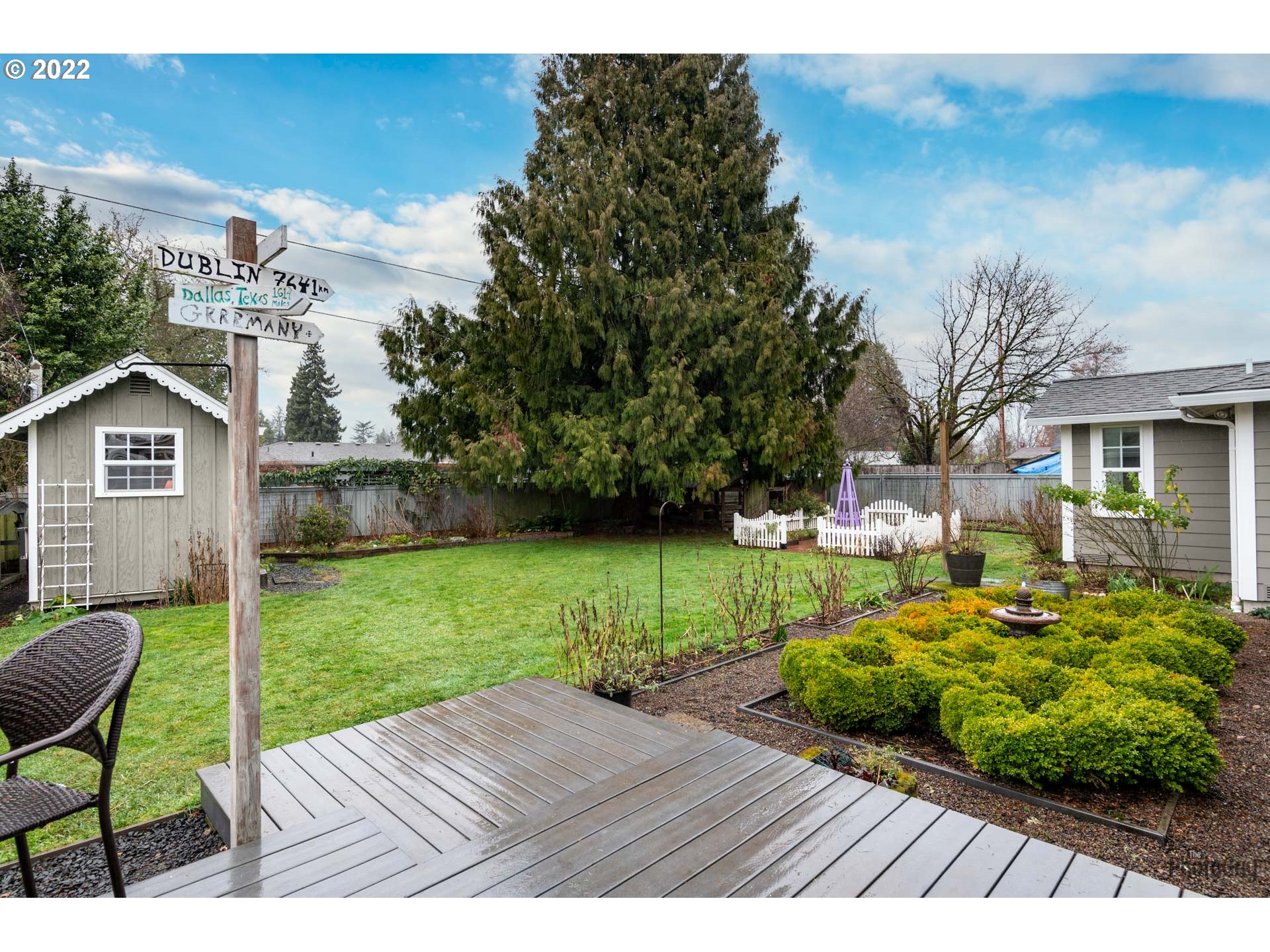 2027 Monterey Lane Eugene, OR 97401 - Photo 30 of 32 a view of a backyard with sitting area