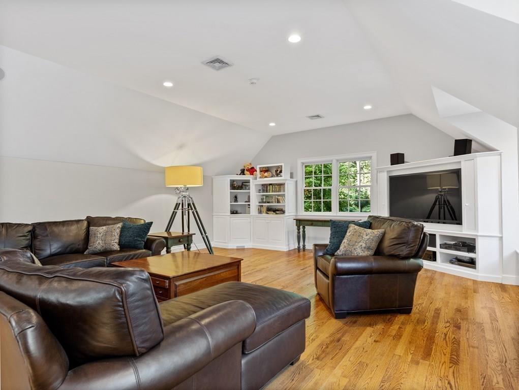 108 Dover Road Wellesley, MA 02482 - Photo 18 of 30