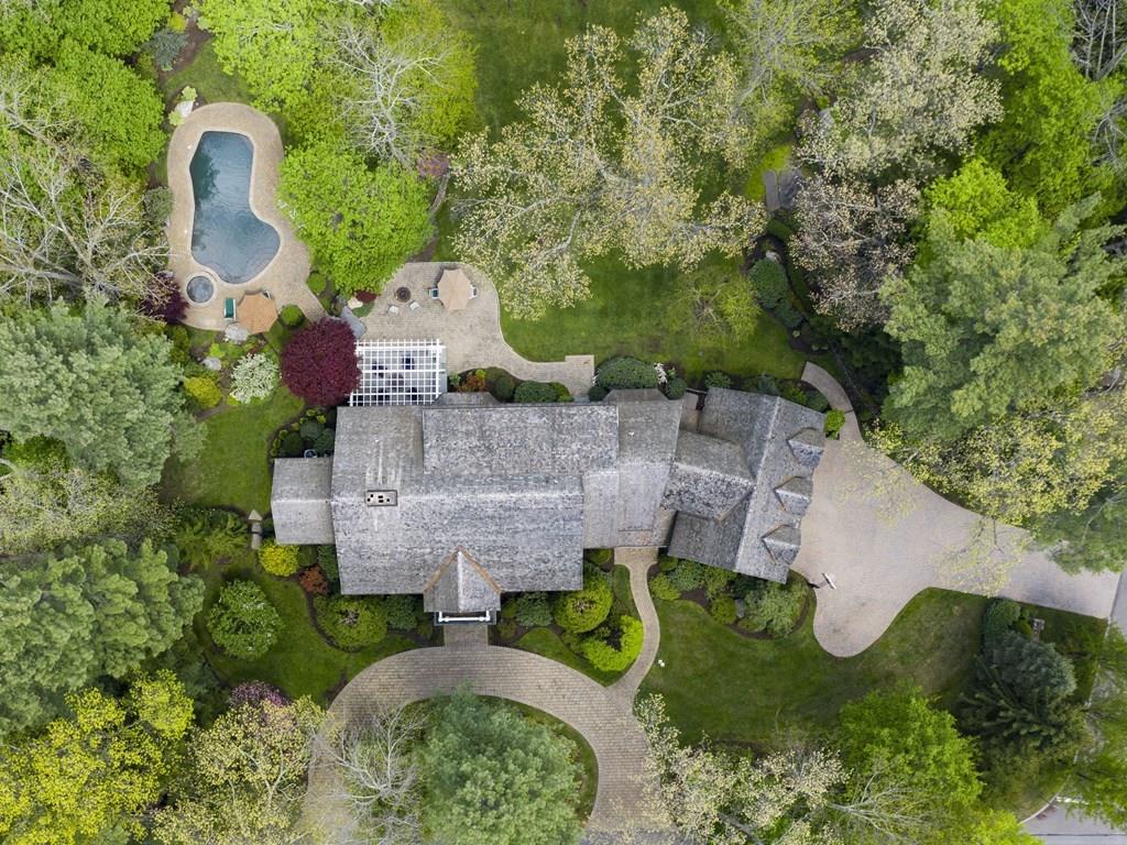 108 Dover Road Wellesley, MA 02482 - Photo 2 of 30