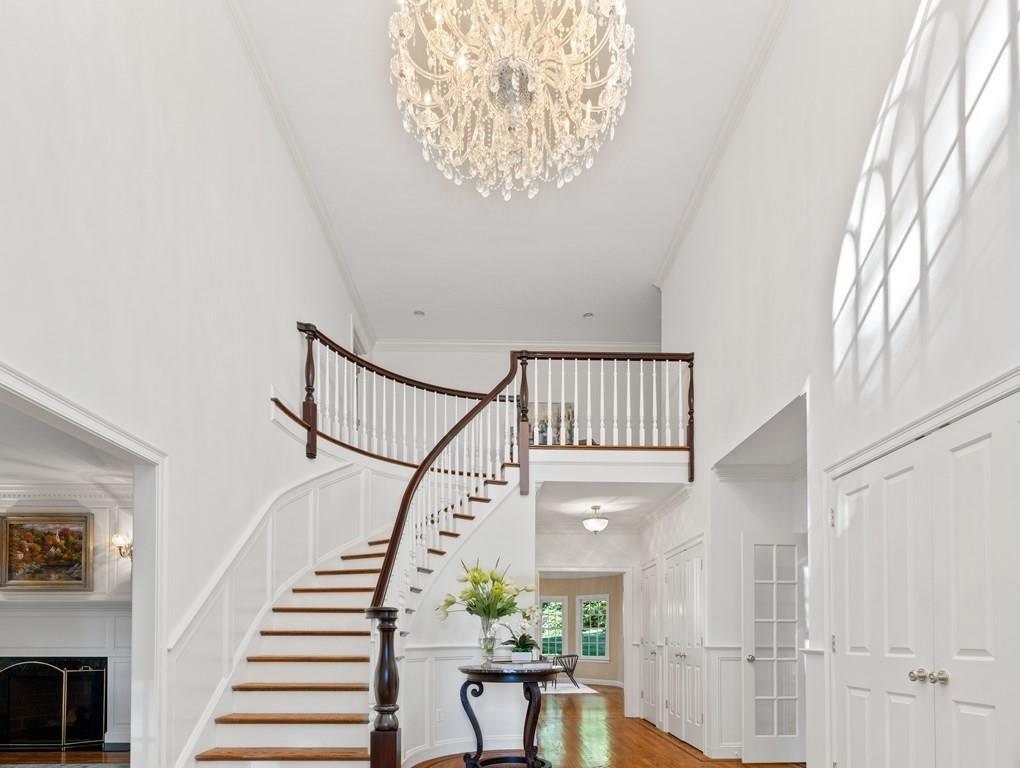 108 Dover Road Wellesley, MA 02482 - Photo 3 of 30