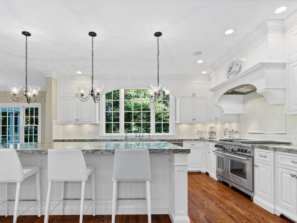108 Dover Road Wellesley, MA 02482 - Photo 7 of 30