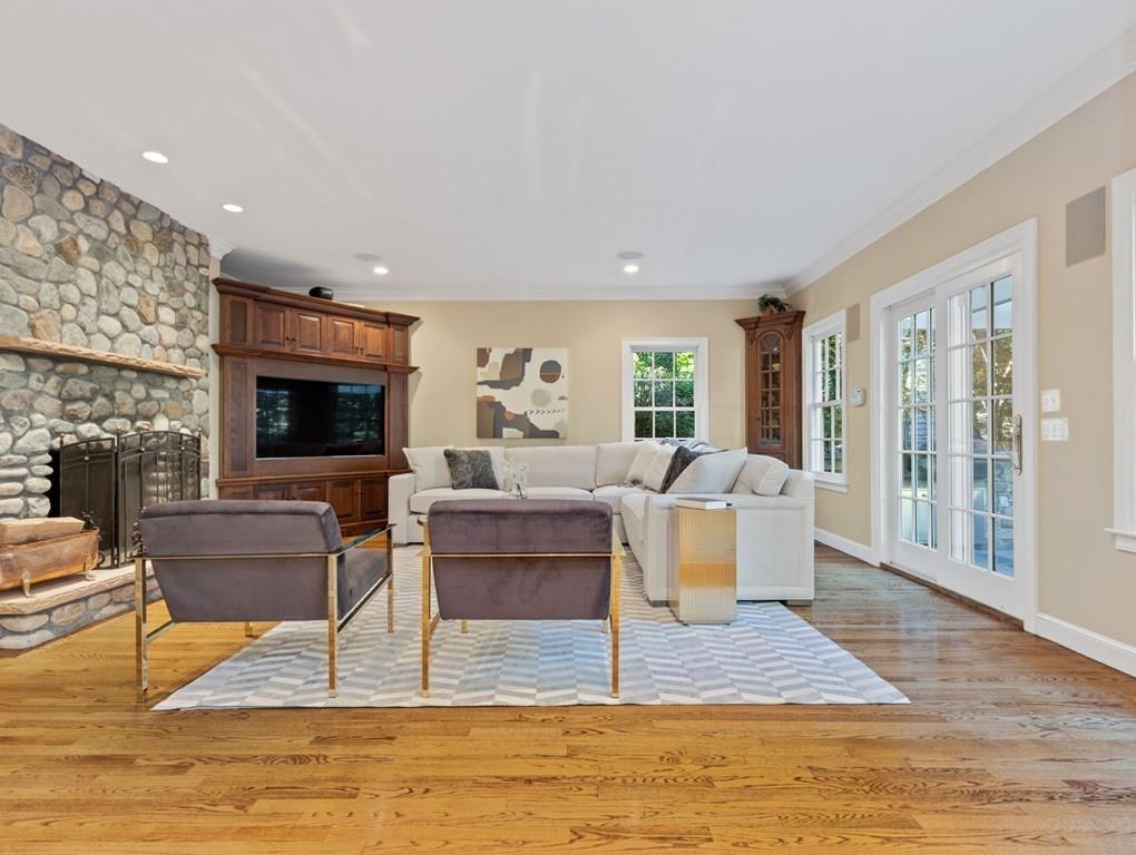 108 Dover Road Wellesley, MA 02482 - Photo 10 of 30