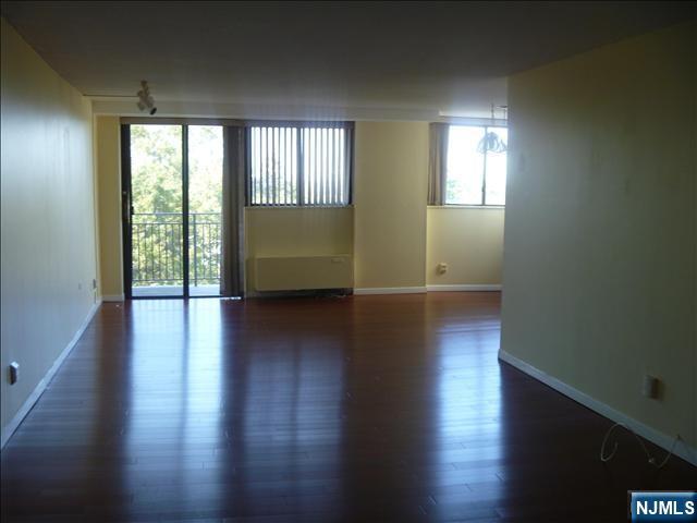 235 Prospect Avenue, Unit 7B Hackensack, NJ 07601 - Photo 3 of 12