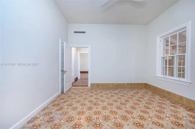 $15,000 | 3240 Morris Lane, Miami, FL 33133