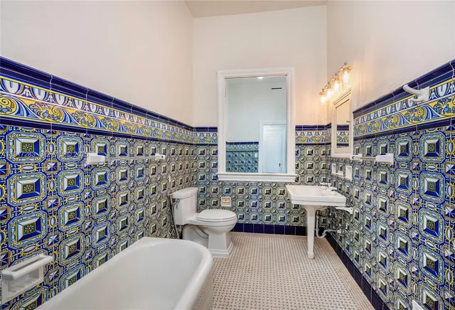 $15,000 | 3240 Morris Lane, Miami, FL 33133