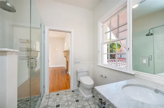 $15,000 | 3240 Morris Lane, Miami, FL 33133