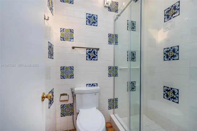 $15,000 | 3240 Morris Lane, Miami, FL 33133