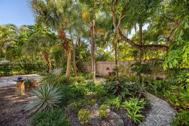 $15,000 | 3240 Morris Lane, Miami, FL 33133