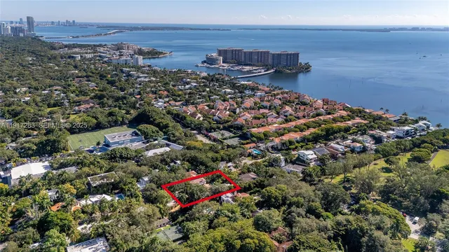 $15,000 | 3240 Morris Lane, Miami, FL 33133