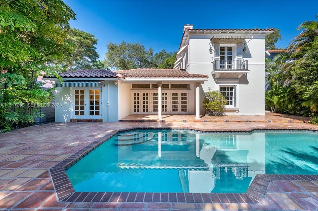 $15,000 | 3240 Morris Lane, Miami, FL 33133